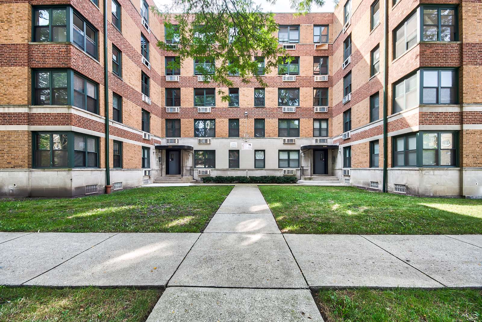 CLK Chicago Apartment West Rogers Park The Maynard at 2545 W Fitch