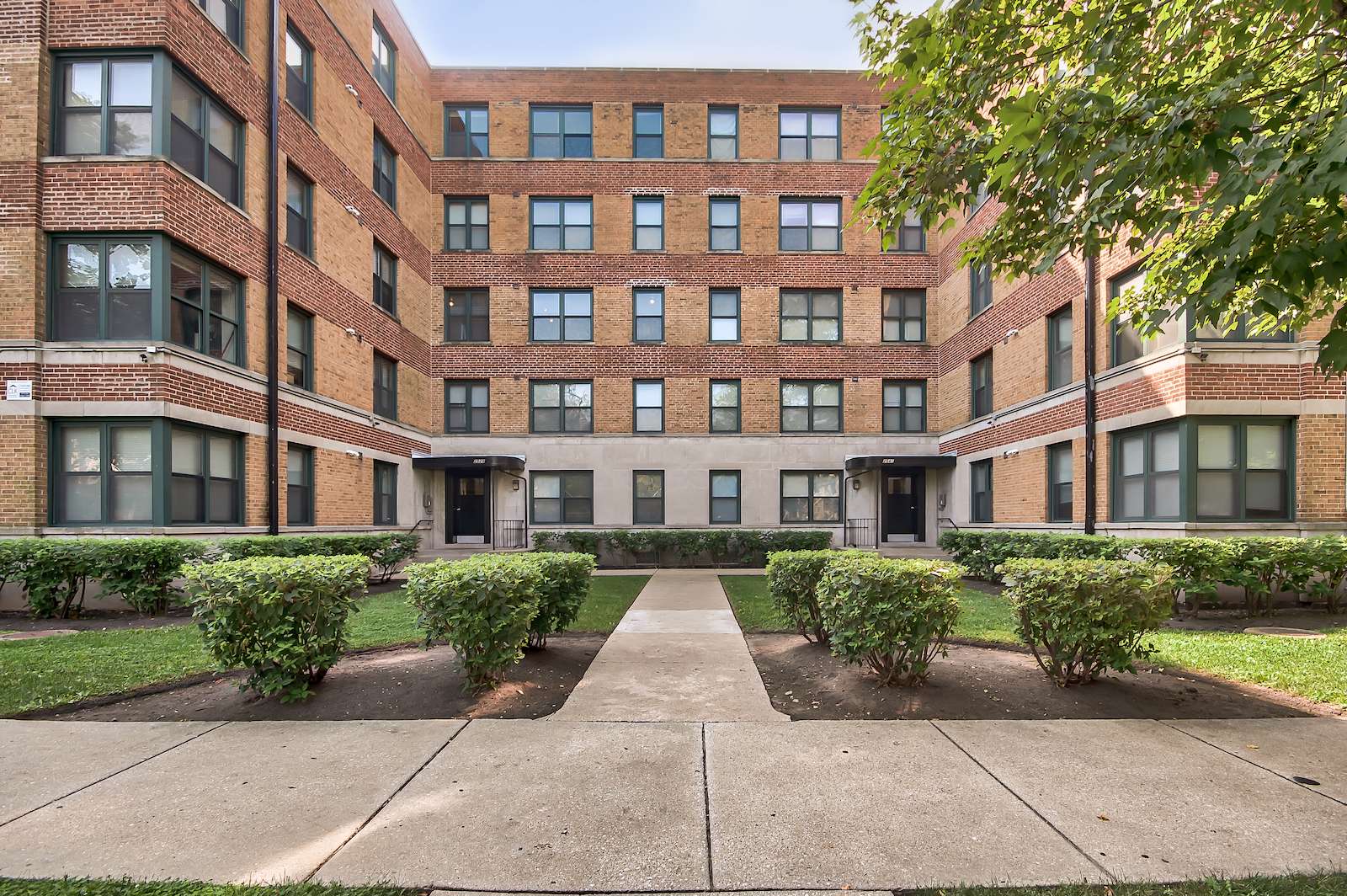 CLK Chicago Apartment West Rogers Park The Maynard at 2529 W Fitch